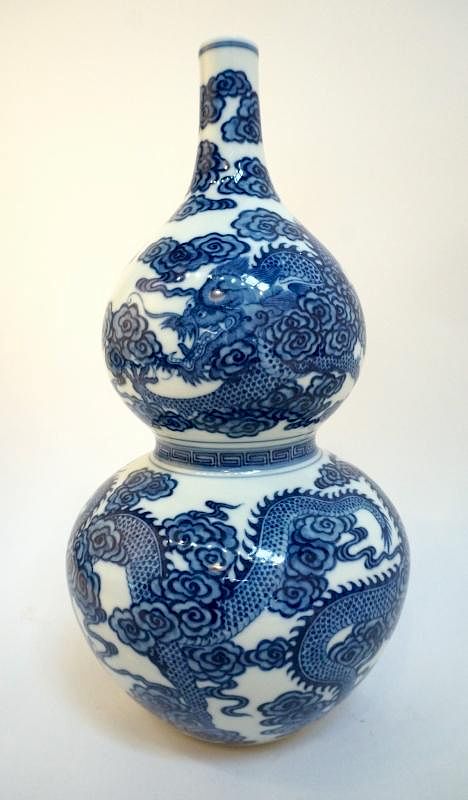 Appraisal: Double Gourd Blue White Dragon Vase Double Gourd Blue White