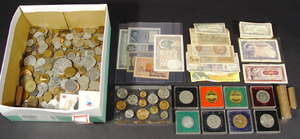 Appraisal: Large collection of mixed world coins and banknotes