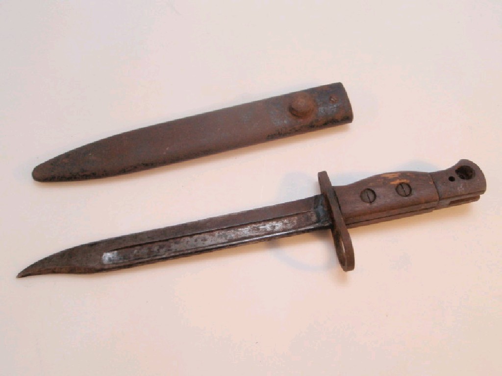 Appraisal: A bayonet and scabbard cm