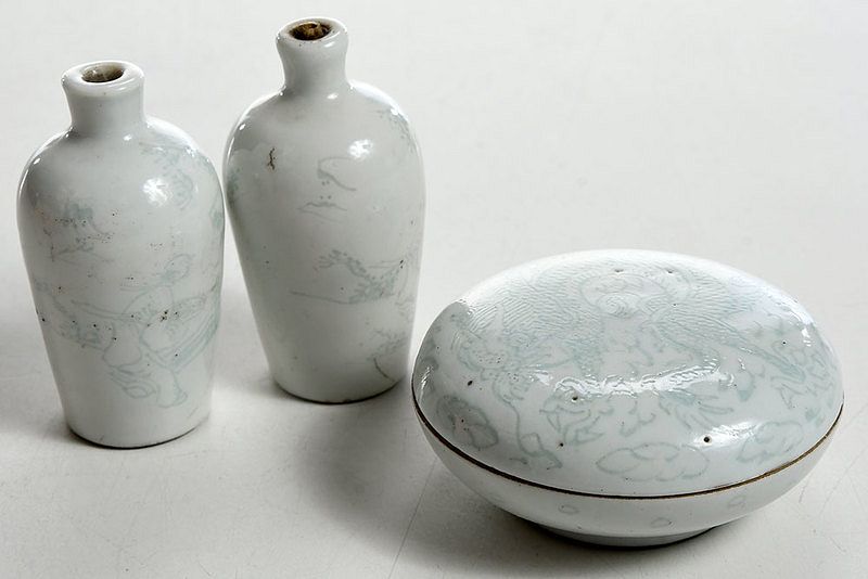 Appraisal: Pair of Incised Celadon Snuff Bottles and Jarlet Qing dynasty