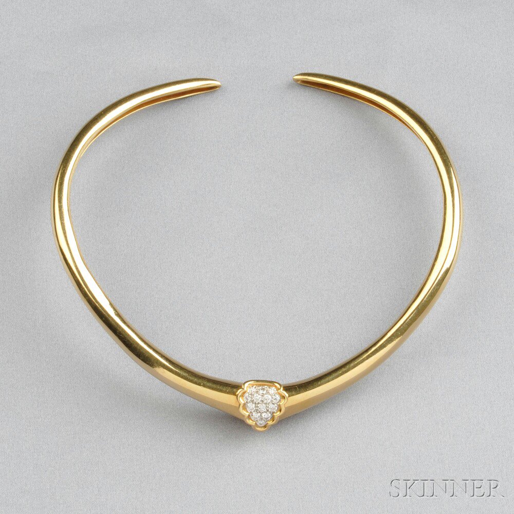 Appraisal: kt Gold and Diamond Collar the hinged torque with diamond