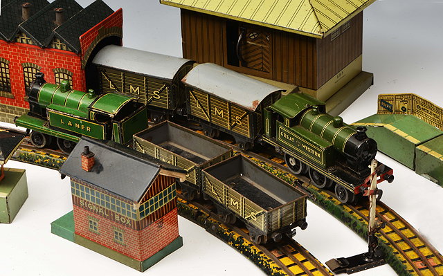 Appraisal: A BING ELECTRIC TOY TIN TRAIN SET the track wide