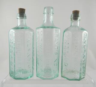 Appraisal: Octagonal pint aqua medicine bottles Medicine- octagonal pint aqua- marked