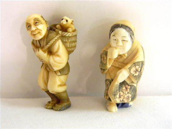 Appraisal: Japanese th C ivory netsuke of an old woman holding