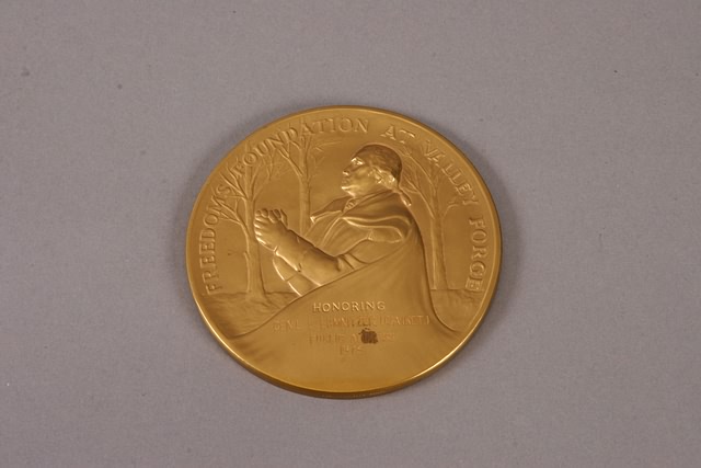 Appraisal: Bronze medal presented by The Freedom's Foundation at Valley Forge