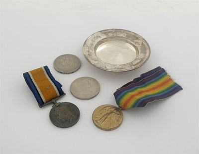 Appraisal: World War I pair of medals War and Victory A-