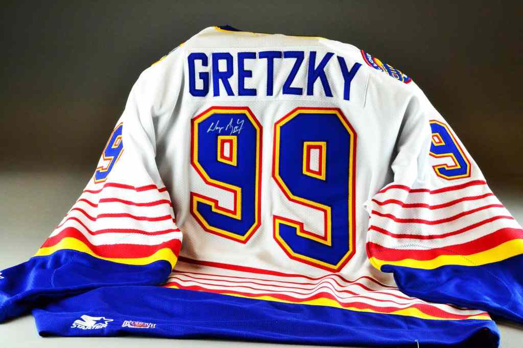 Appraisal: Wayne Gretzky Signed JerseySt Louis Blues No Jersey Size XL