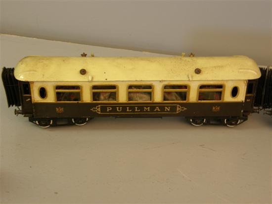 Appraisal: Pair of Meccano Ltd Hornby Series 'O' gauge Pullman cars