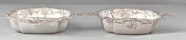 Appraisal: A Pair of Edwardian Sterling Silver Vegetable Dishes London -