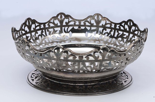 Appraisal: A WILLIAMS LTD SILVER BOWL with pierced floral decoration and