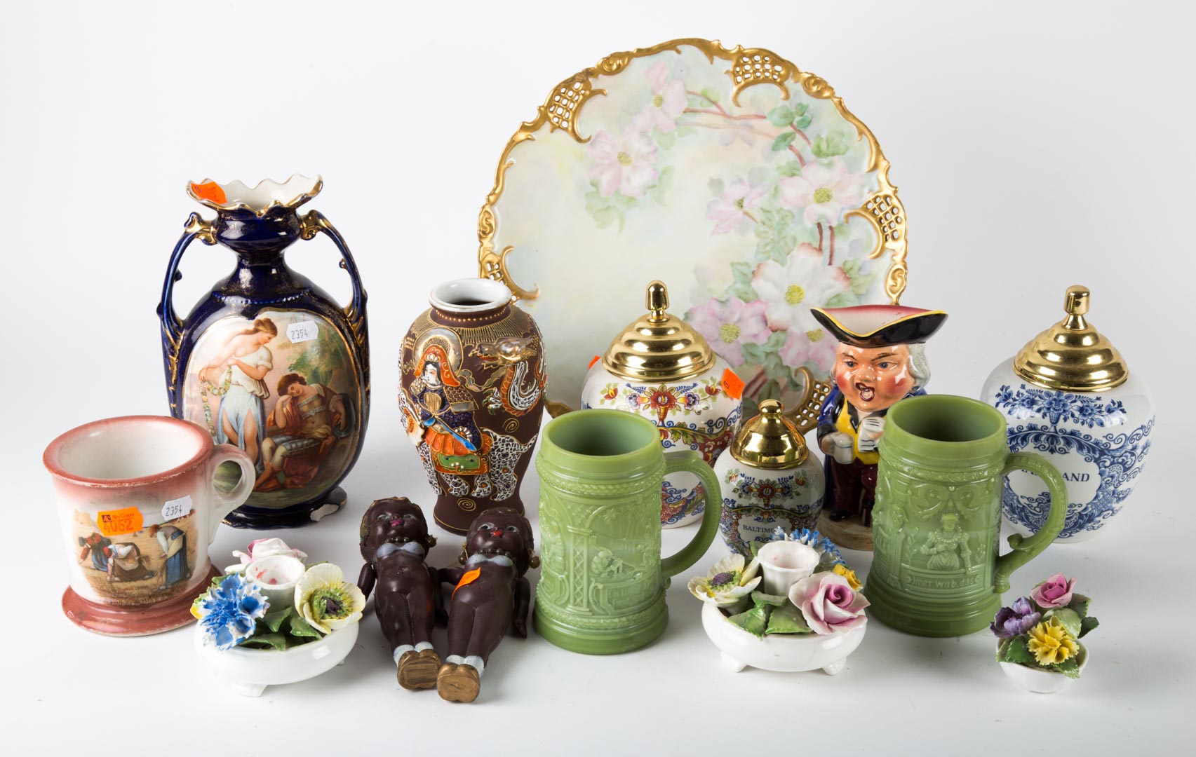 Appraisal: Assortment of decorative items including oriental vase Delftware porcelain flowers