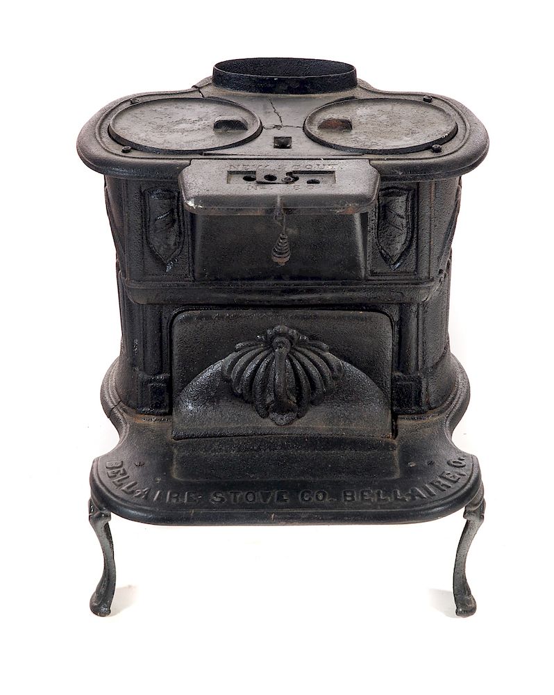 Appraisal: Bellview Ohio Stove Co Cast Iron Stove Good original condition