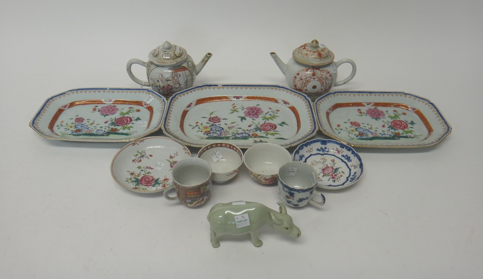 Appraisal: A group of Chinese export porcelain Qianlong comprising a mandarin