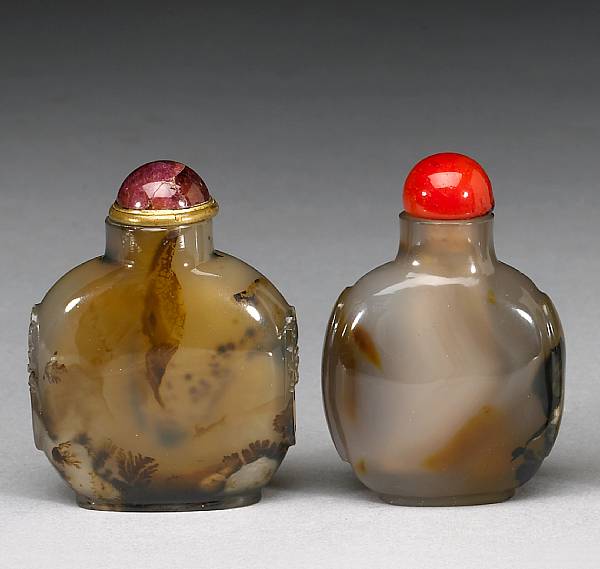 Appraisal: Two agate snuff bottles The first of flattened circular shape