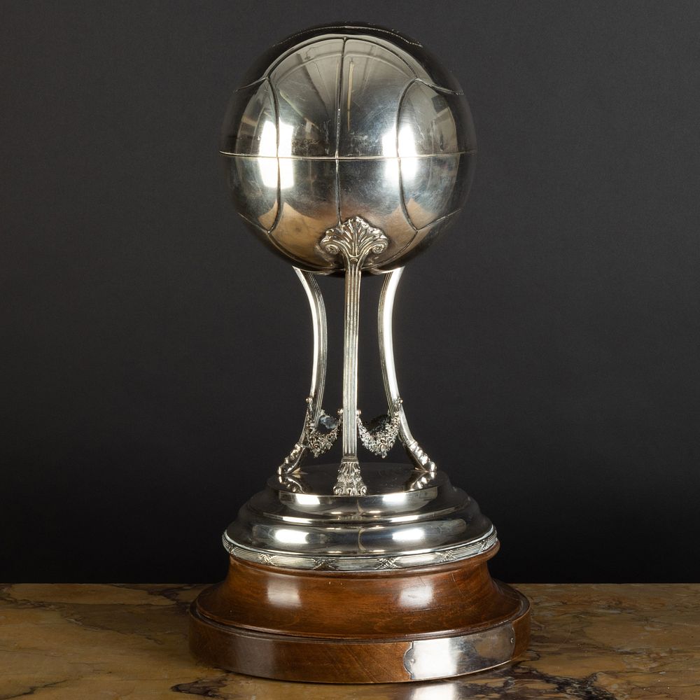 Appraisal: Silver Plated Sporting Trophy on Wood Base Unmarked x in