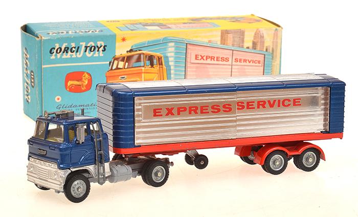 Appraisal: CORGI MAJOR FORD TILT CAB 'H' SERIES WITH DETACHABLE TRAILER