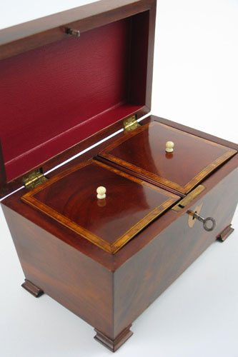 Appraisal: A VICTORIAN TEA CADDY inlaid with fruitwoods with lined interior