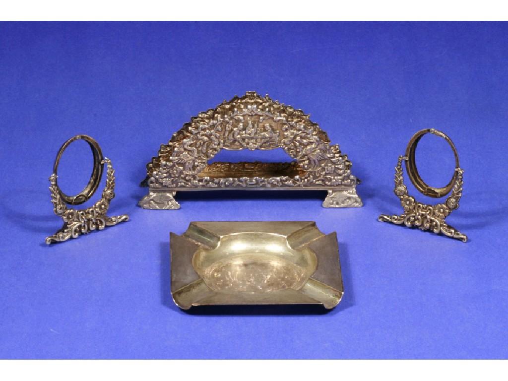 Appraisal: A PAIR OF LATE VICTORIAN MINIATURE PHOTOGRAPH FRAMES of oval