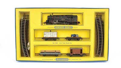 Appraisal: Hornby Dublo -Rail Tank Goods Train Set comprising - -