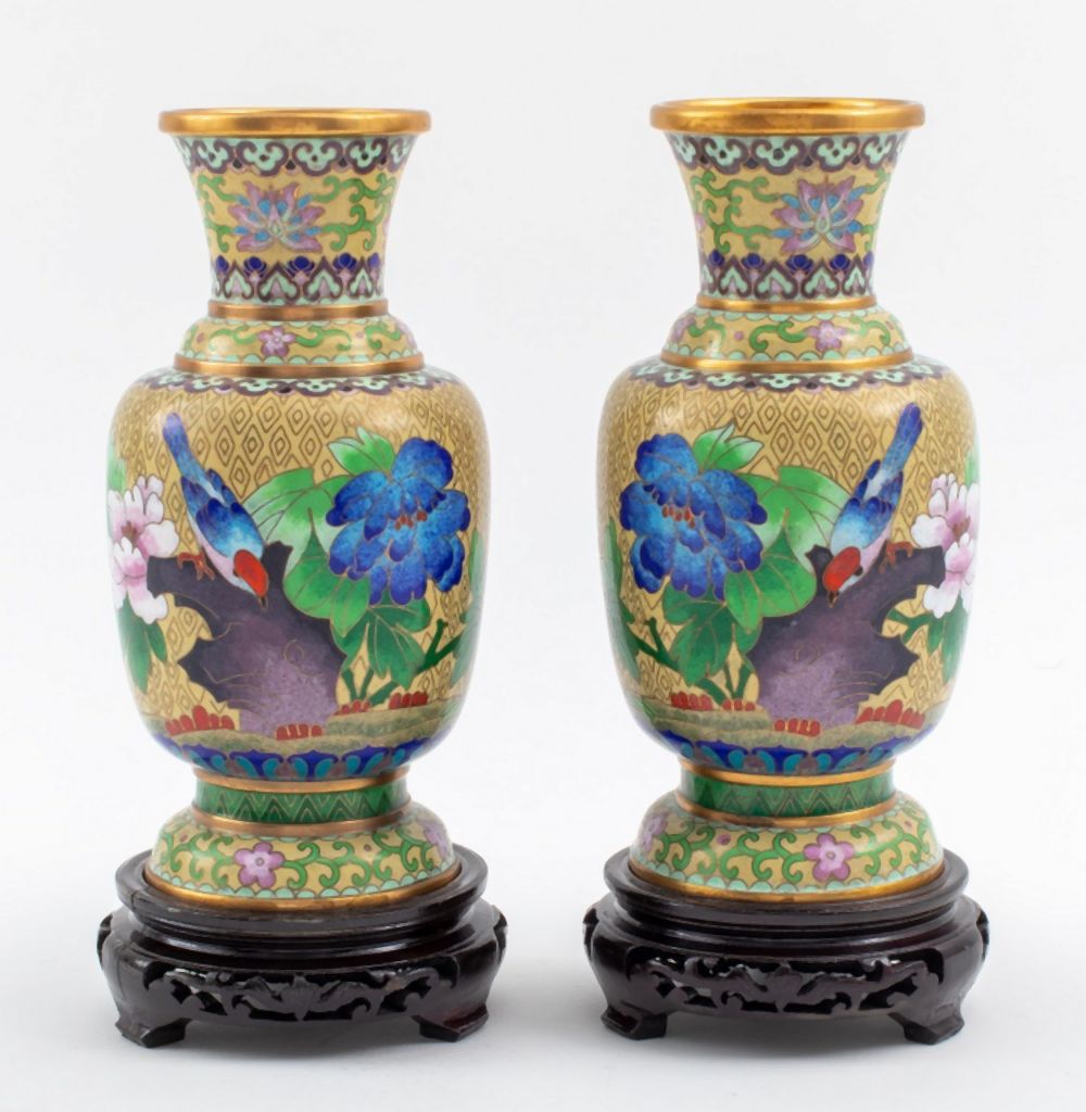 Appraisal: CHINESE CLOISONNE VASES PAIR Pair of Chinese cloisonne vases decorated