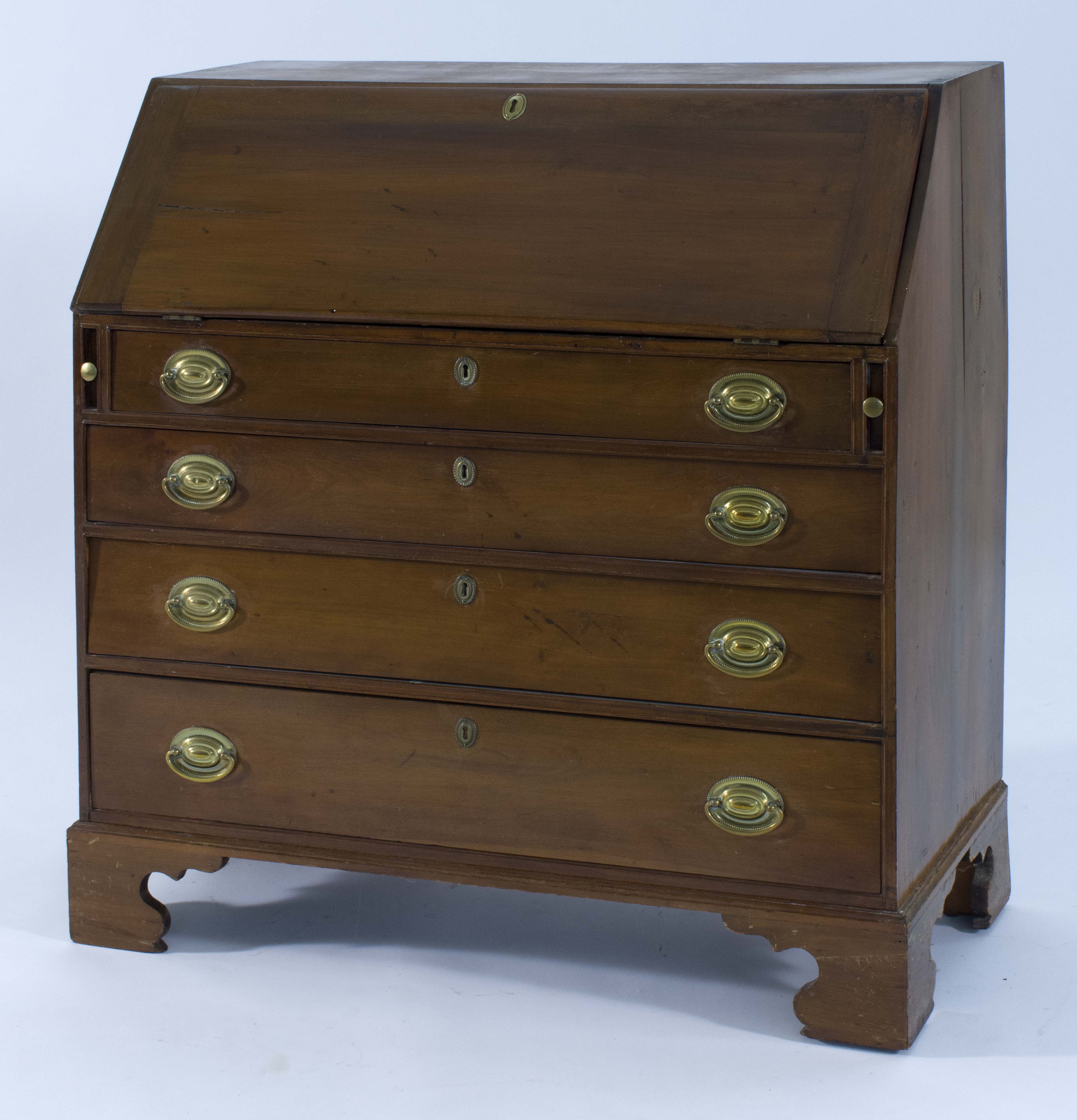 Appraisal: ANTIQUE AMERICAN SLANT-LID DESK th CenturyIn mahogany with brass pulls