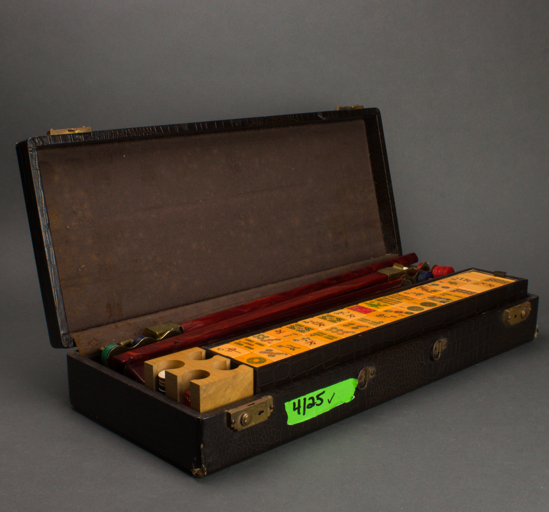 Appraisal: CHINESE MAHJONG SET Chinese Mahjong set with original carrying case