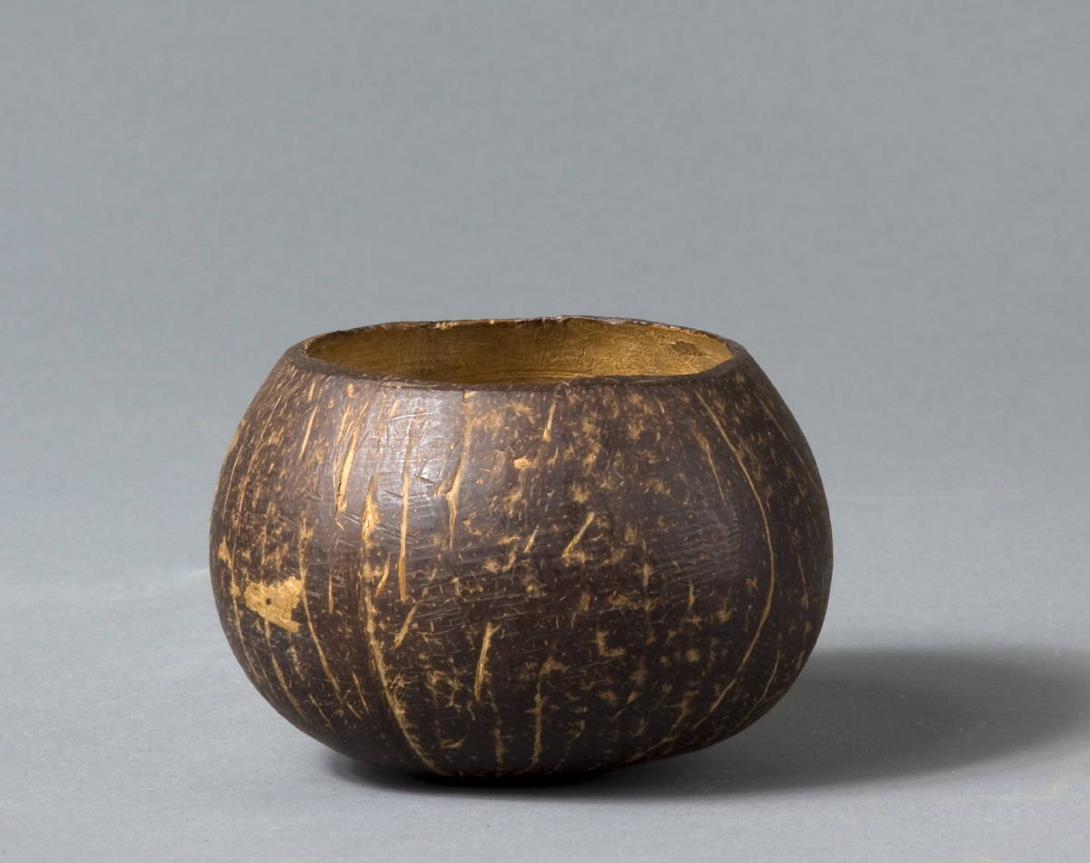 Appraisal: HAWAIIAN COCONUT KAVA DRINKING BOWL MID-NINETEENTH CENTURY OR EARLIER The