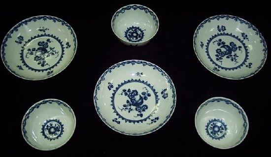 Appraisal: Three Dr Wall blue and white tea bowls and saucers