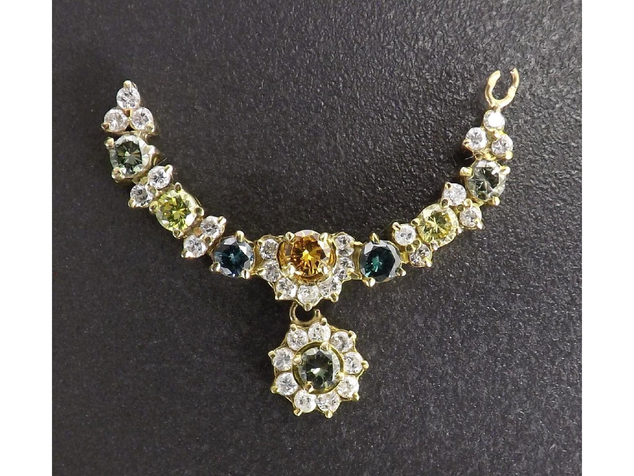 Appraisal: -D Multi colour diamond pendant chain missing gm mm wide