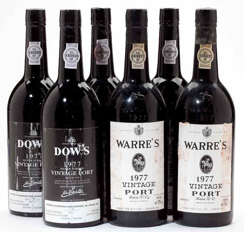 Appraisal: Dow's Warre's Vintage Port total bottlesVintage Dow's into neck bn