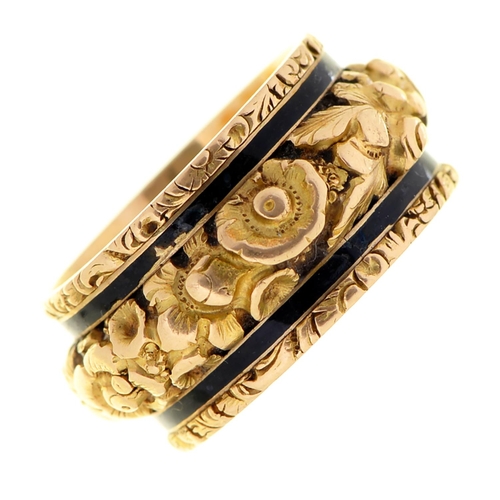 Appraisal: An ct gold and black enamel mourning ring with concealed