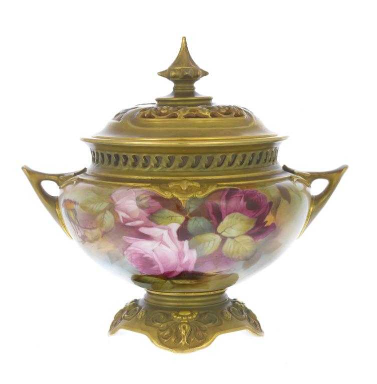 Appraisal: A ROYAL WORCESTER POT POURRI VASE AND COVER of compressed