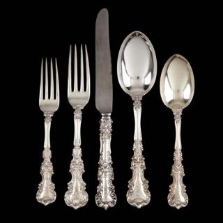 Appraisal: International Avalon Sterling Silver Flatware Service pieces including knives in