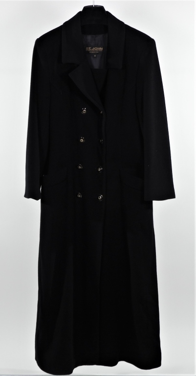 Appraisal: ST JOHN BLACK WINTER TRENCH COAT SIZE Long thick black