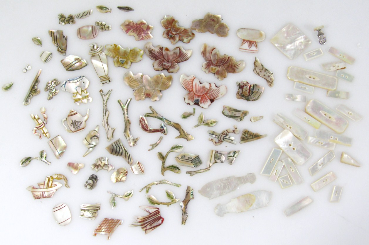 Appraisal: Various thC and other mother-of-pearl gaming counters fish counter with