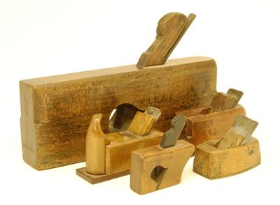 Appraisal: A beechwood moulding plane stamped 'W MARDSEN' three times and