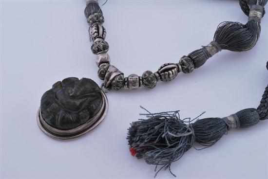 Appraisal: A STONE SET INDIAN NECKLACE