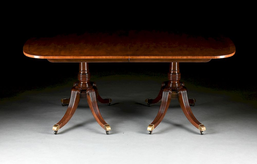 Appraisal: A VINTAGE BAKER FURNITURE DINING TABLE CIRCA A VINTAGE BAKER