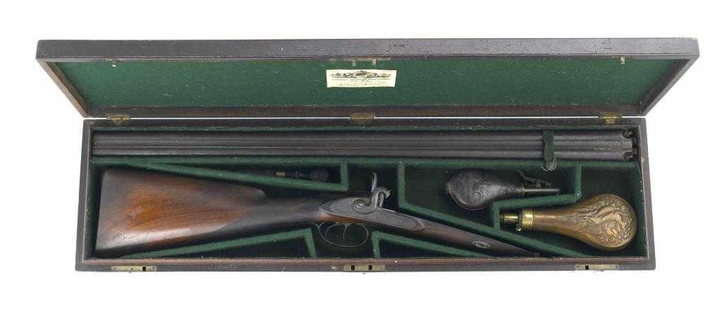 Appraisal: AN ENGLISH BORE DB PERCUSSION SPORTING GUN with cm barrels