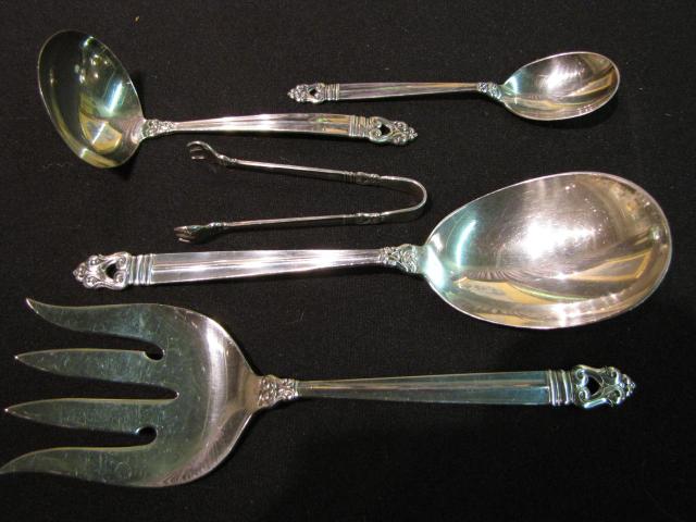 Appraisal: Group of International Silver Royal Danish pattern serving items including