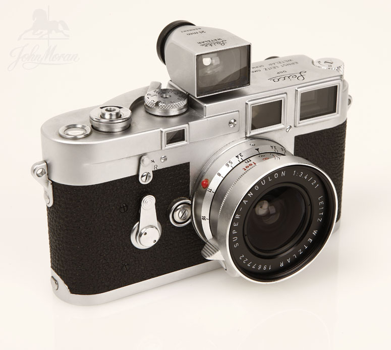 Appraisal: A Leica M camera with Super-Angulo lens A Leica M