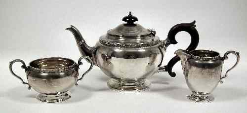 Appraisal: A George V bachelors silver three piece tea service the