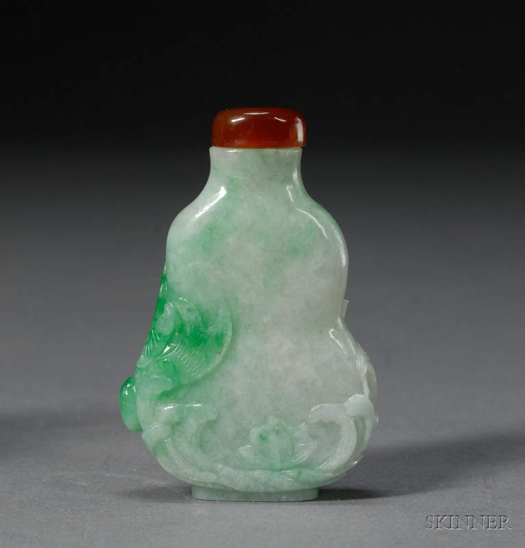 Appraisal: Jade Snuff Bottle flattened double gourd form green stone with