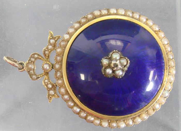 Appraisal: K yg Enameled Pendant Center decorated with cobalt enameling surrounded