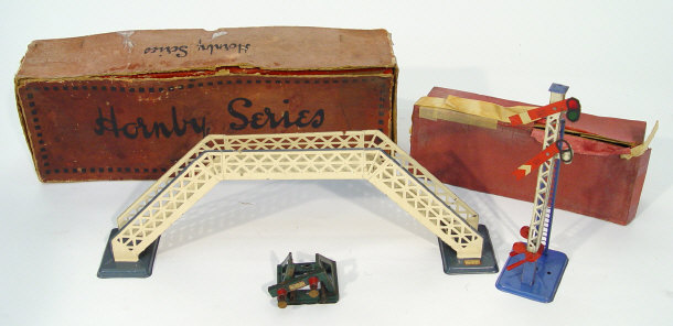 Appraisal: Boxed Hornby No footbridge a boxed Hornby No double armed