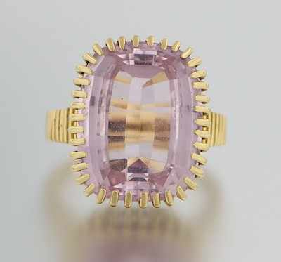 Appraisal: A Pink Spinel and Gold Ring k yellow gold ring