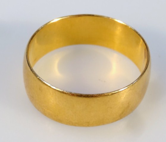 Appraisal: A ct gold wedding band size O g