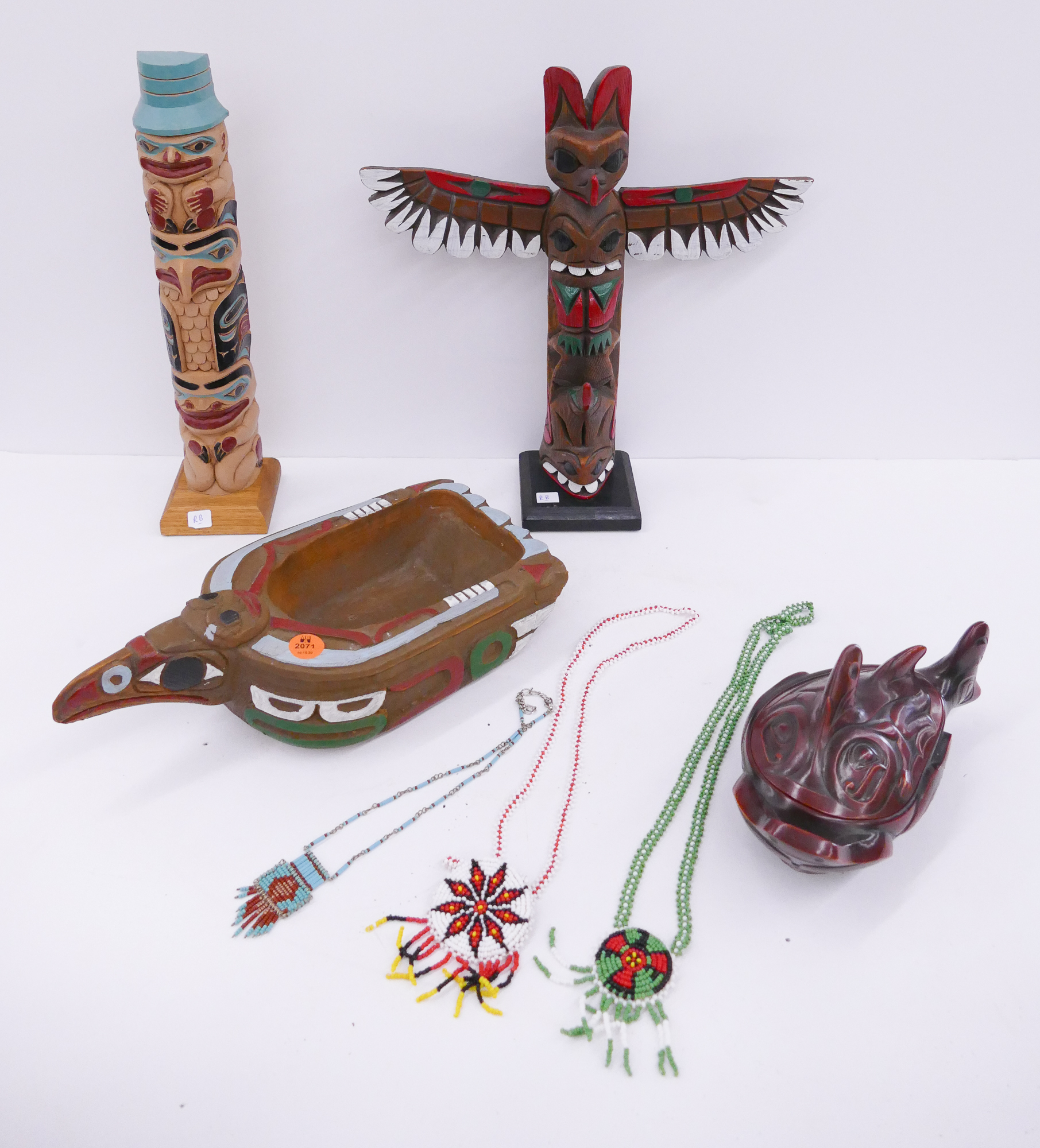 Appraisal: Box Totem Pole Models Etc- largest ''