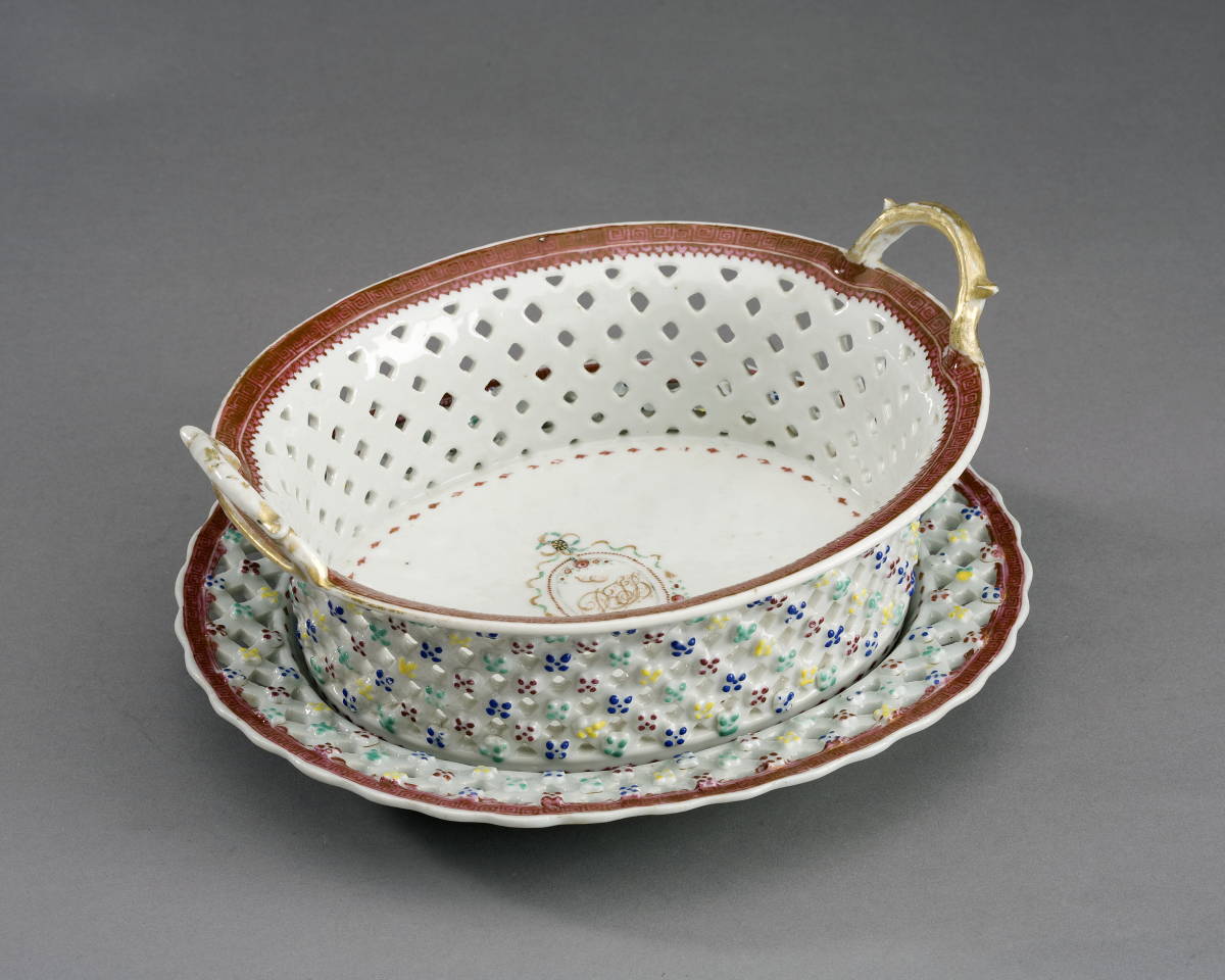 Appraisal: CHINESE EXPORT PORCELAIN RETICULATED BASKET AND STAND FOR THE AMERICAN