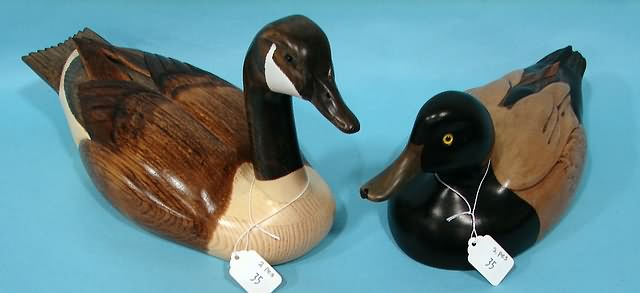 Appraisal: pcs - decorative decoys - Canada Goose by Robert Kelly